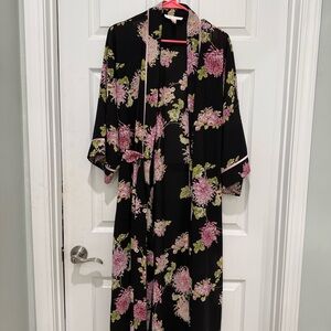 Oscar de la Renta Pink Label Black and Pink Floral Kimono Robe